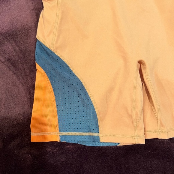 Fabletics motion 365 Women’s shorts size XL. - Picture 2 of 6